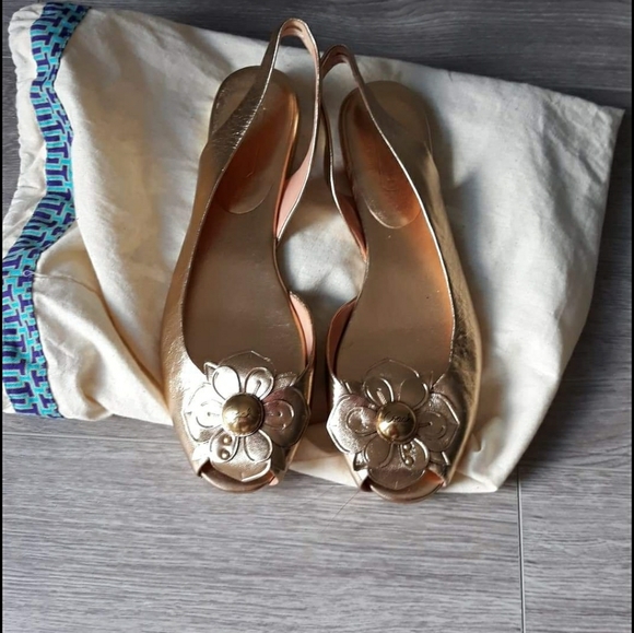 coach - Picture 1 of 1